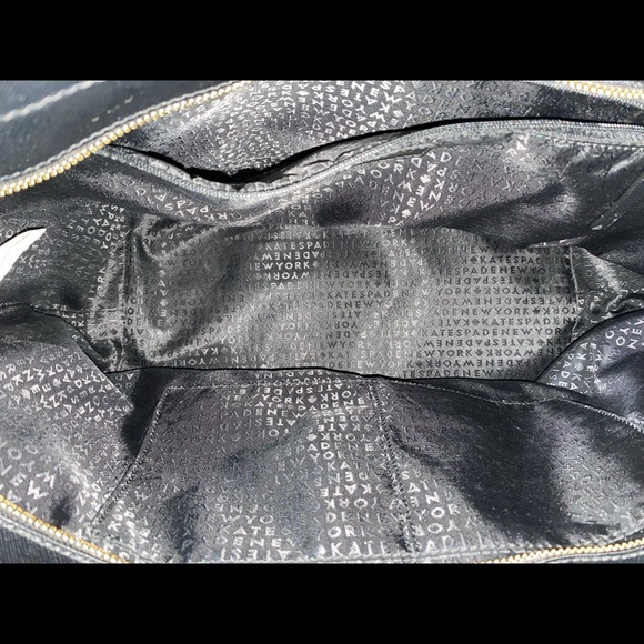 ⚫️⚪️ Kate Spade Black & White Striped Tote ⚪️⚫️ - Picture 2 of 11